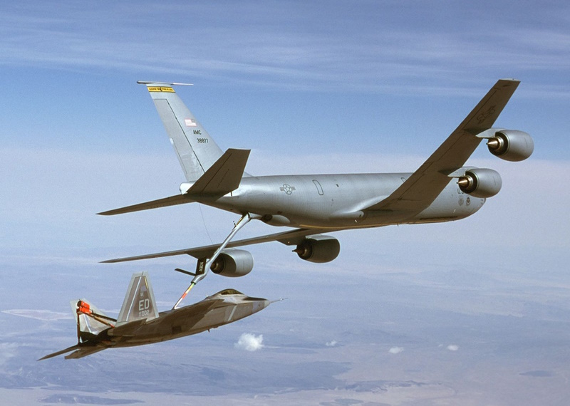 KC-135R tanks up proto F-22