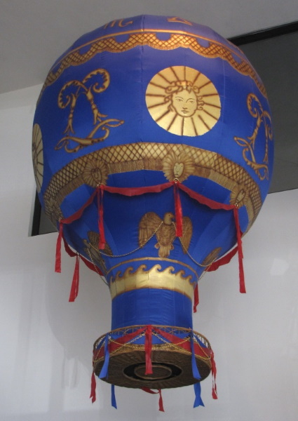 Montgolfier balloon model