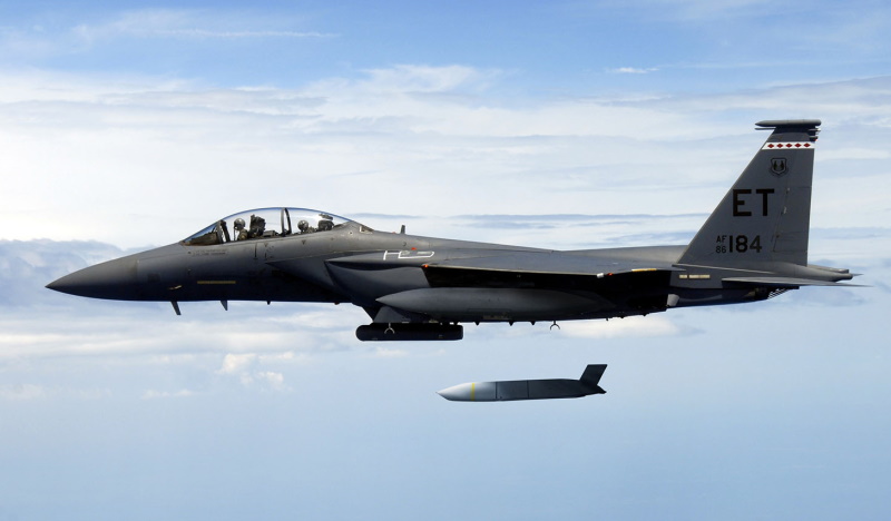 AGM-158A JASSM drop from F-15E