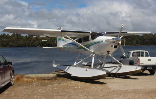Cessna Model 185 Skywagon with floats