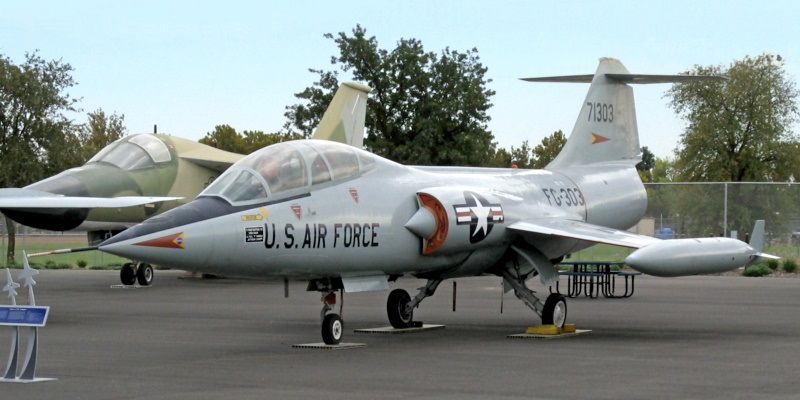 F-104B