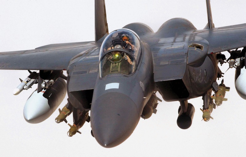 Strike Eagle preparing to tank up over Iraq